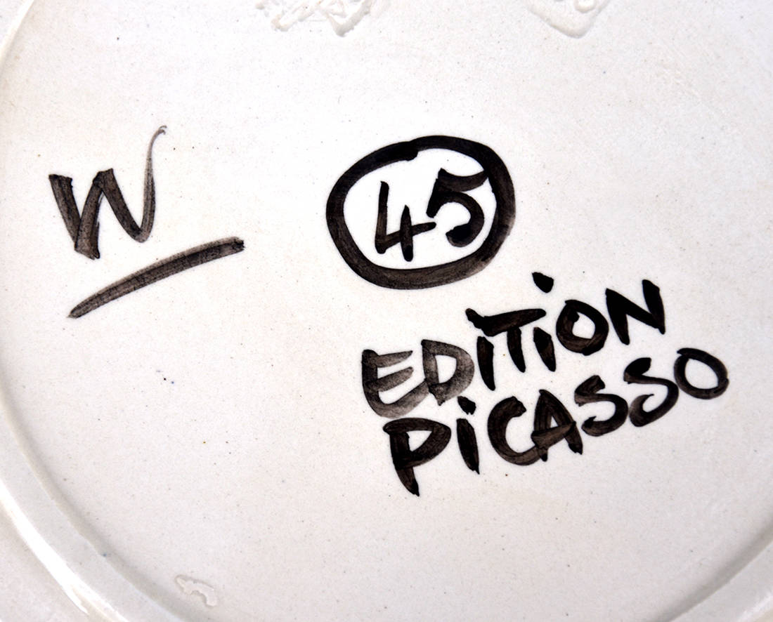 Pablo Picasso signature, Service Poisson Plate W (“Fish” Service Plate), 1947 A.R. 27